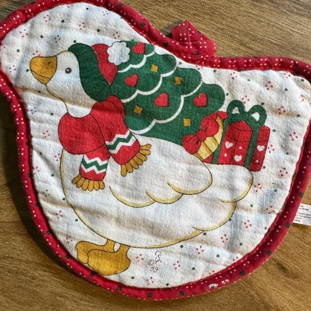 Christmas Goose hot pad cottagecore
